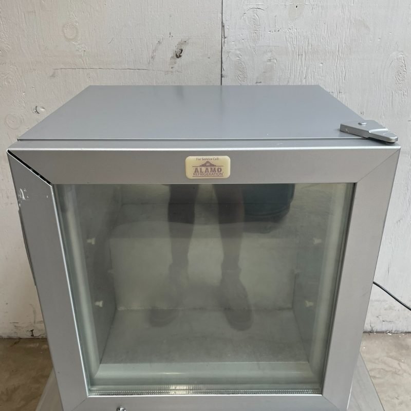 Alamo SD55 Countertop Glass Door Display Freezer - Image 4