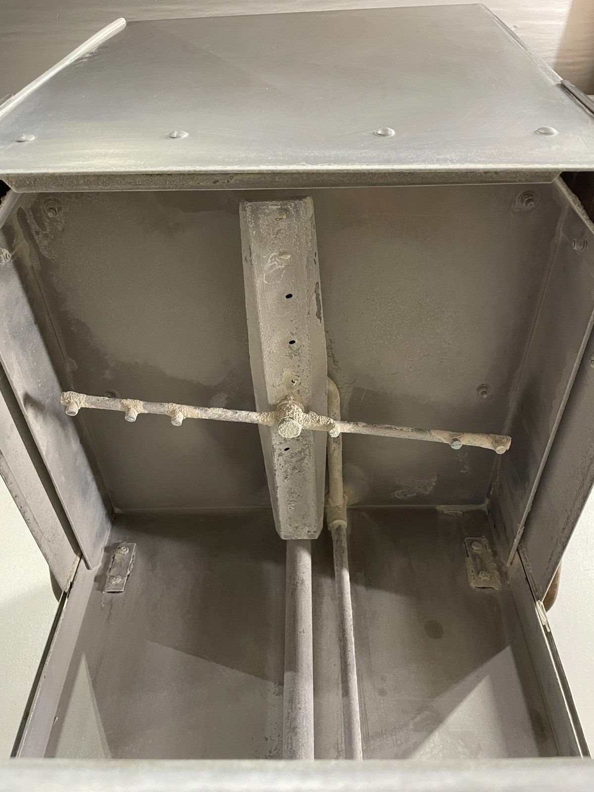 Champion DH2000 High Temp Door Type Dishwasher - Image 11