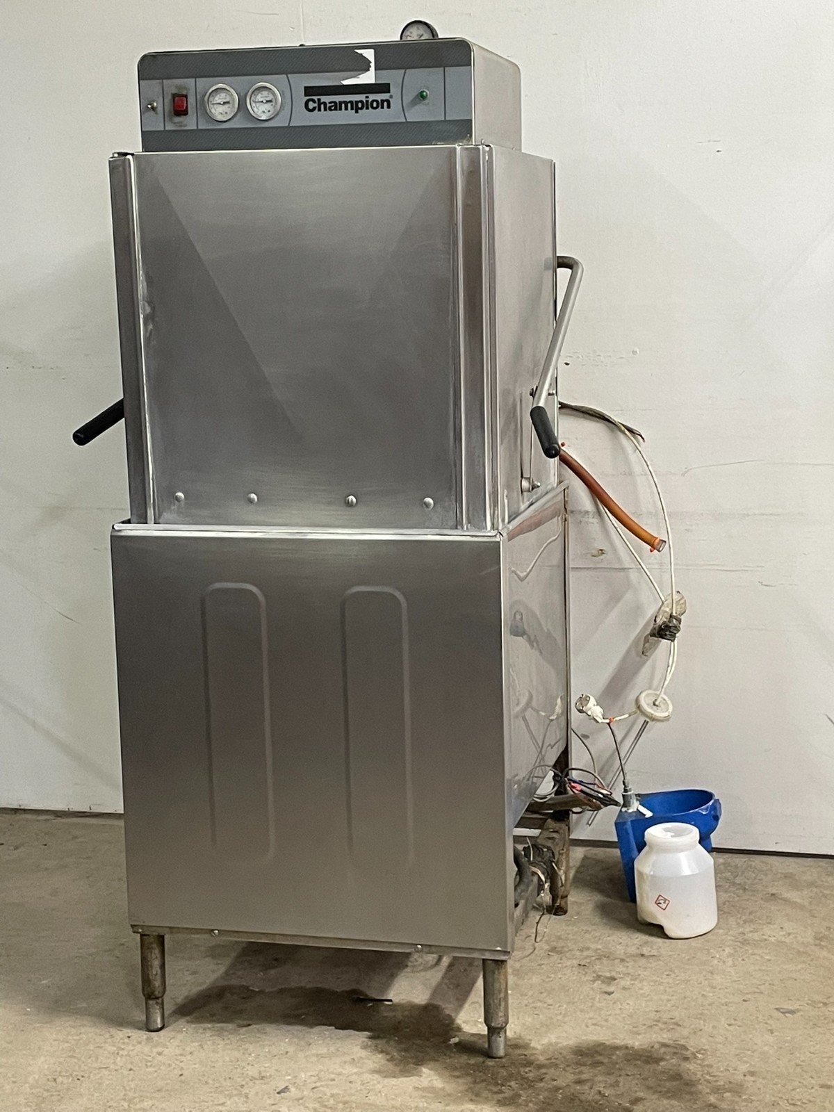 Champion DH2000 High Temp Door Type Dishwasher - Image 4