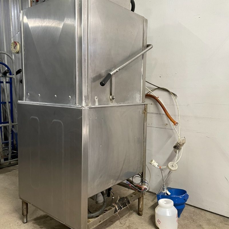 Champion DH2000 High Temp Door Type Dishwasher - Image 5