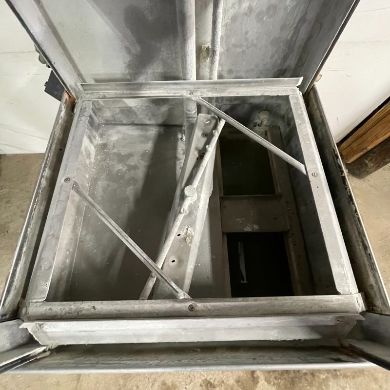 Champion DH2000 High Temp Door Type Dishwasher - Image 10