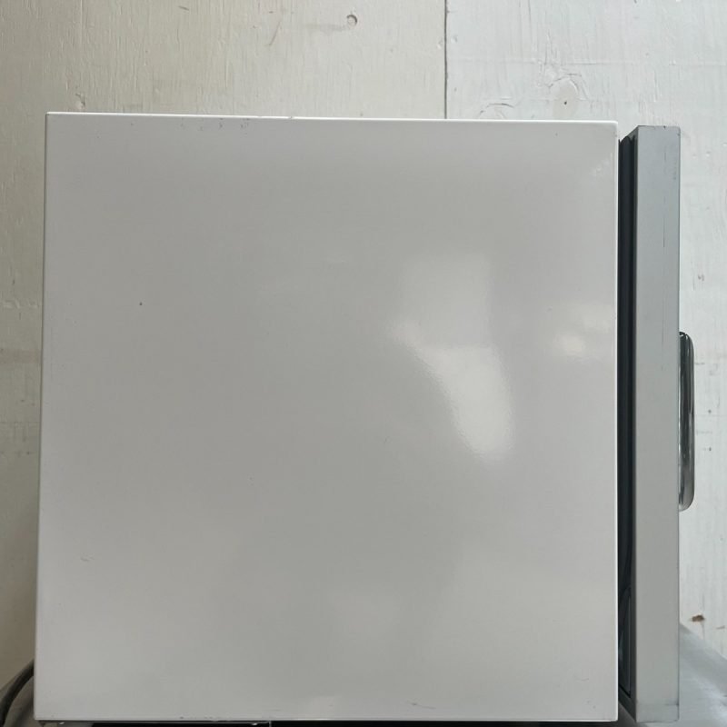 Maxx Cold MXM1-2F Countertop Glass Door Display Freezer - Image 12