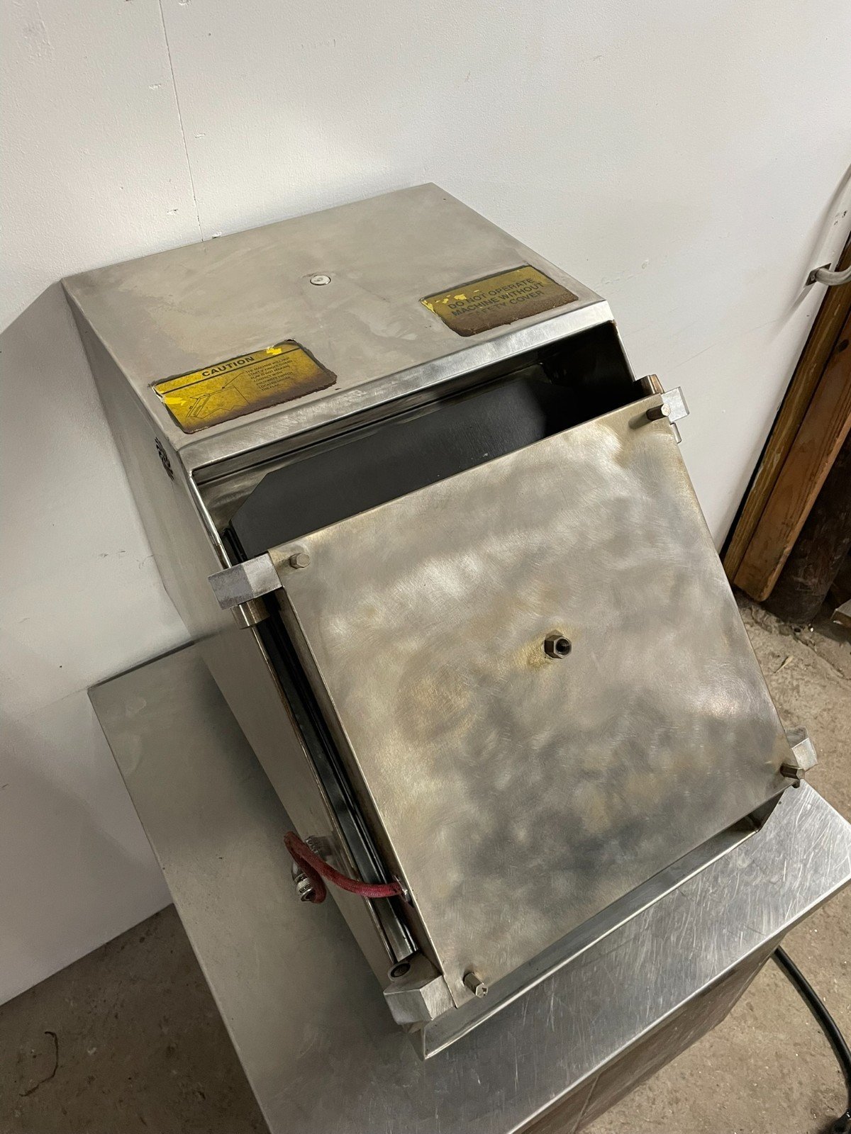 Besco # 12 Commercial Tortilla/Wedge Press - Image 18