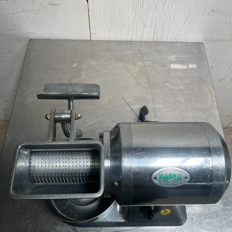 Fama Electric Hard Cheese Grater - Image 4
