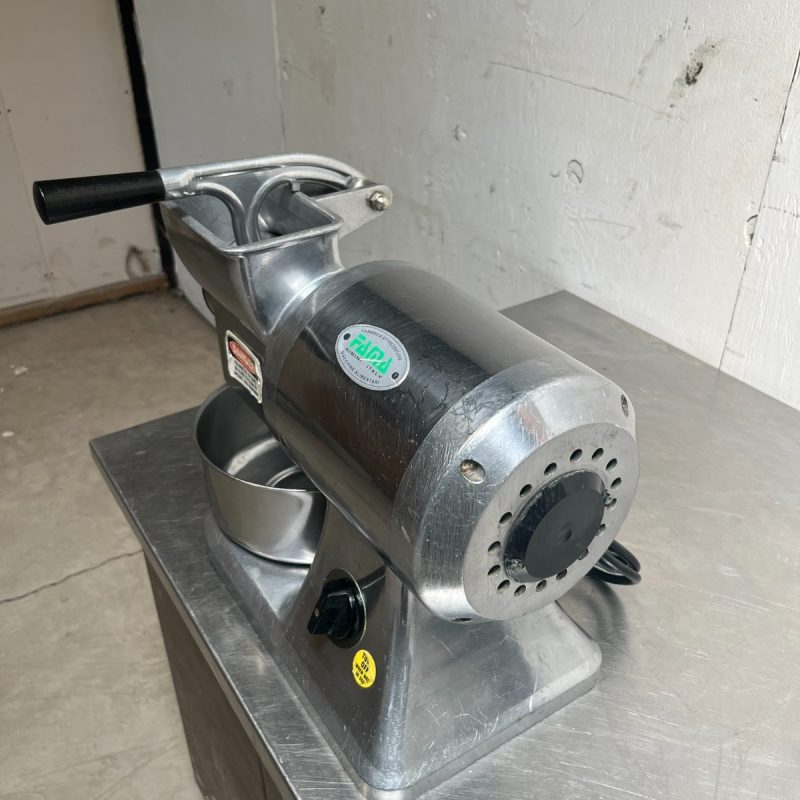 Fama Electric Hard Cheese Grater - Image 5