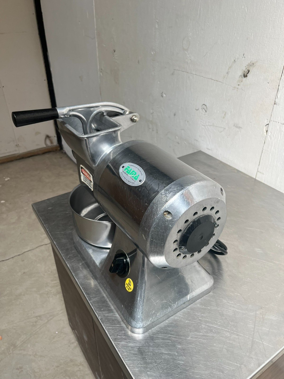 Fama Electric Hard Cheese Grater - Image 5