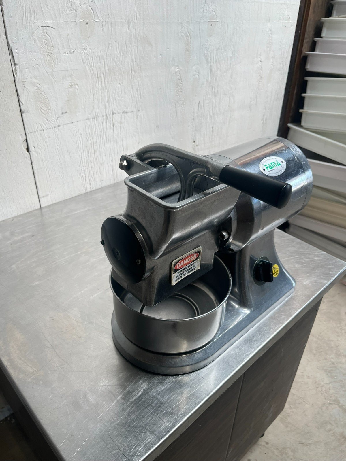 Fama Electric Hard Cheese Grater - Image 6