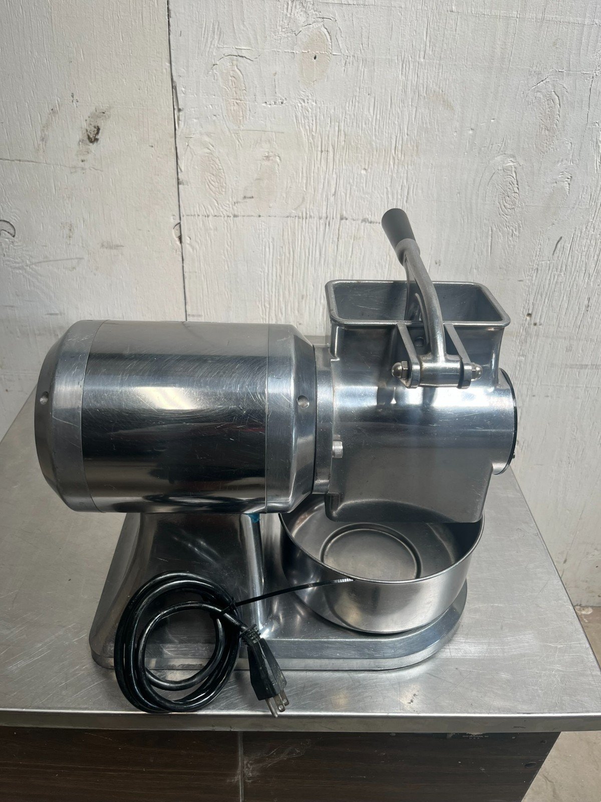 Fama Electric Hard Cheese Grater - Image 7
