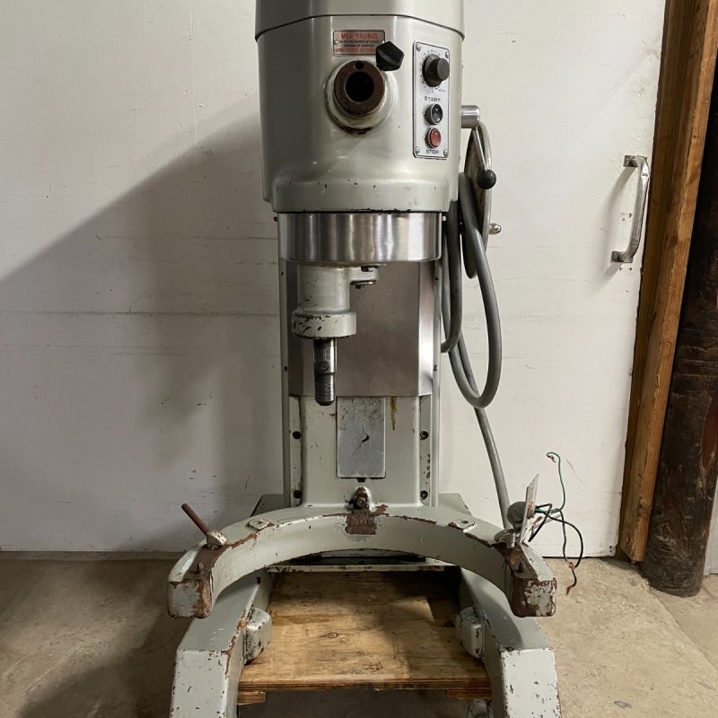 Hobart L800 80 Quart Mixer with Bowl and Attachments - Image 4