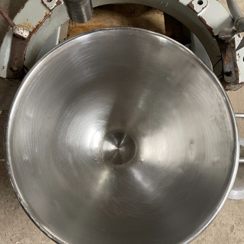Hobart L800 80 Quart Mixer with Bowl and Attachments - Image 10