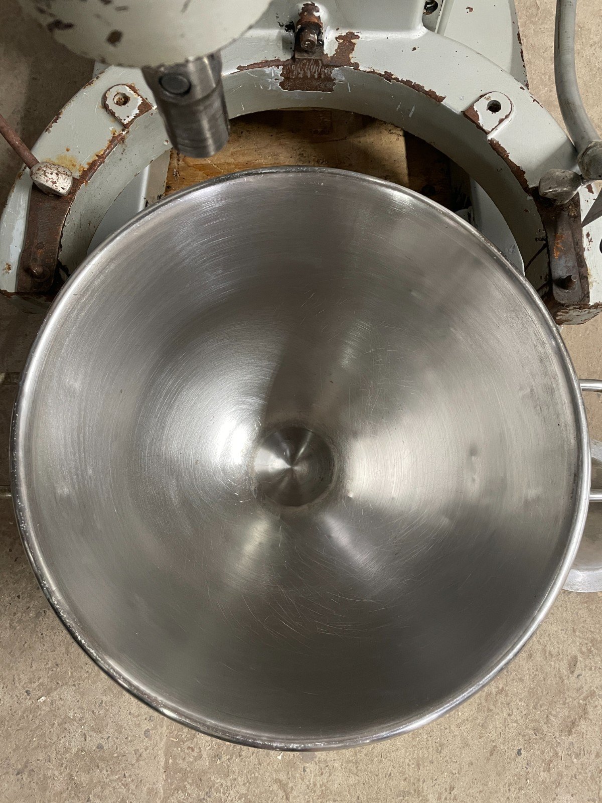 Hobart L800 80 Quart Mixer with Bowl and Attachments - Image 10