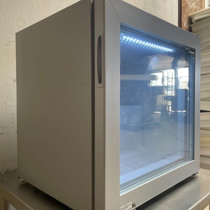 Summit SCFU386 Countertop Glass Door Display Freezer - Image 5