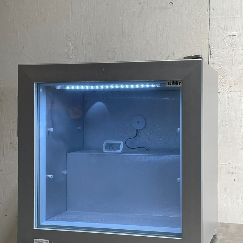 Summit SCFU386 Countertop Glass Door Display Freezer