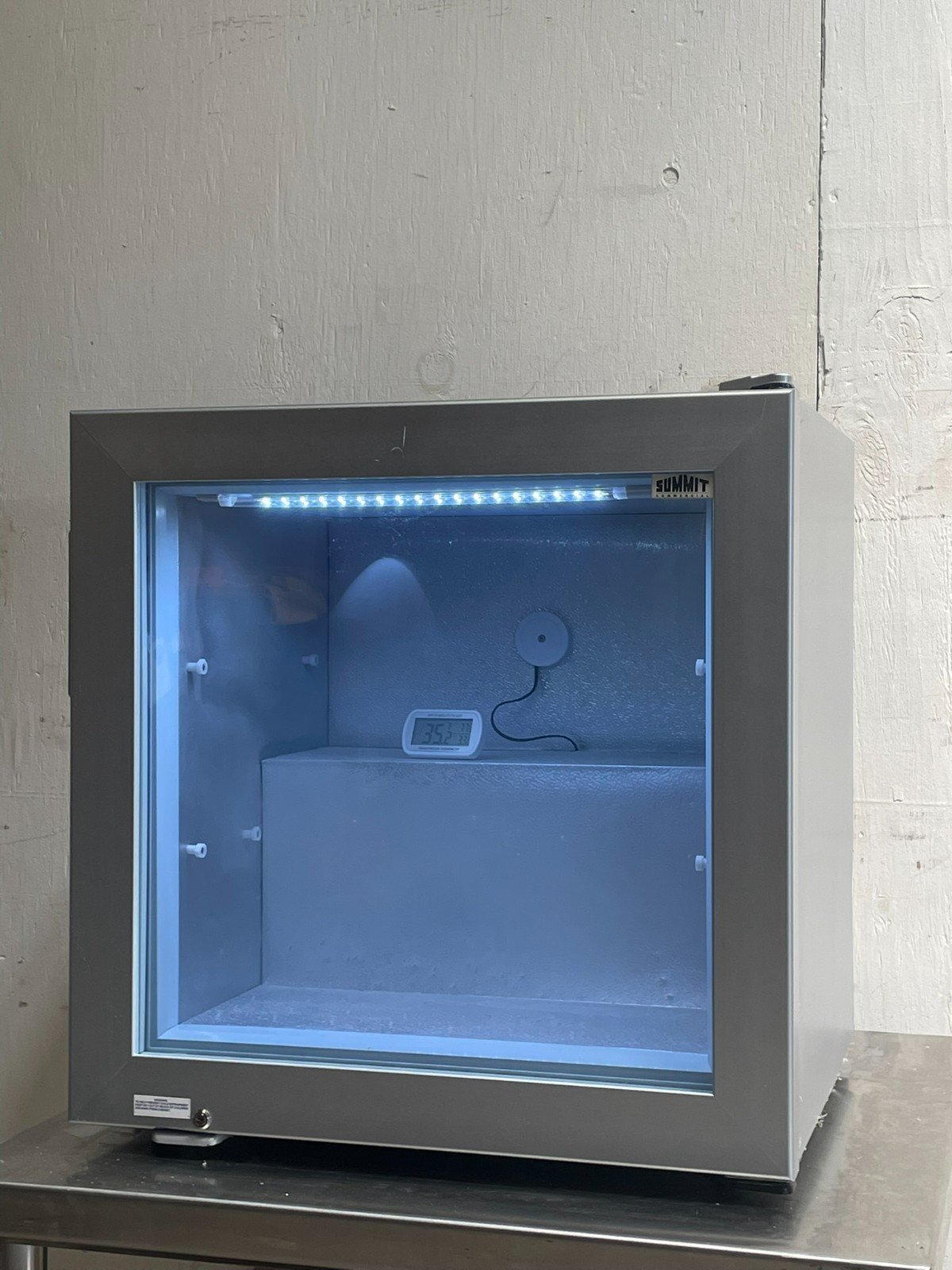Summit SCFU386 Countertop Glass Door Display Freezer