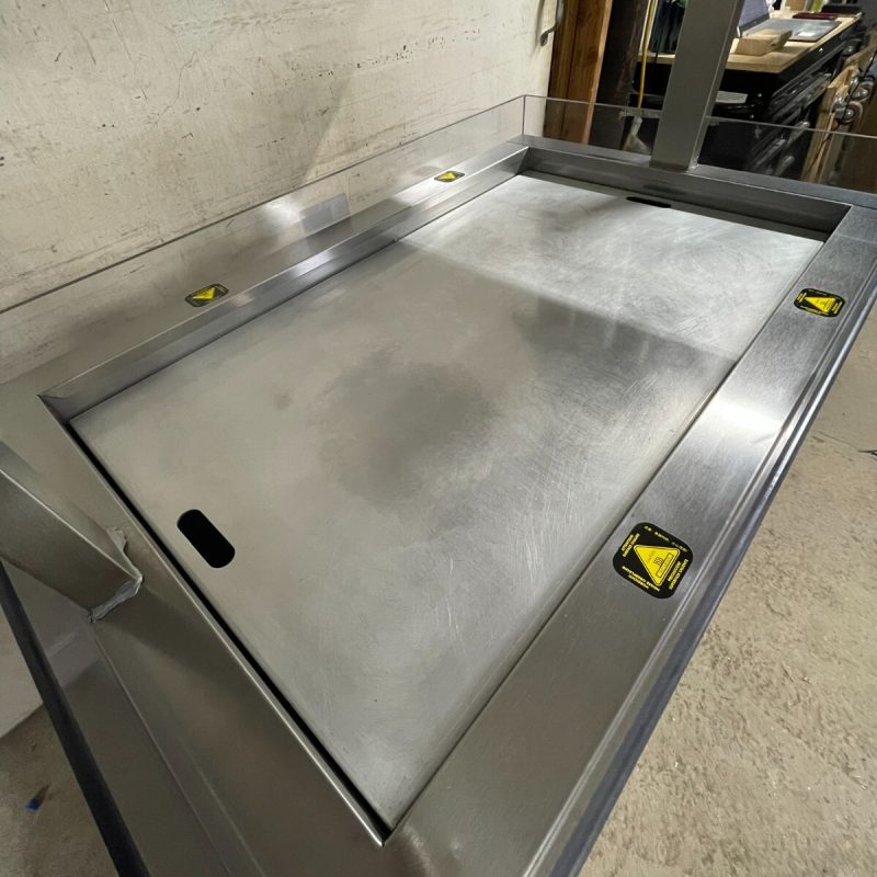 BKI MM-4 Heated Merchandiser Display - Image 20
