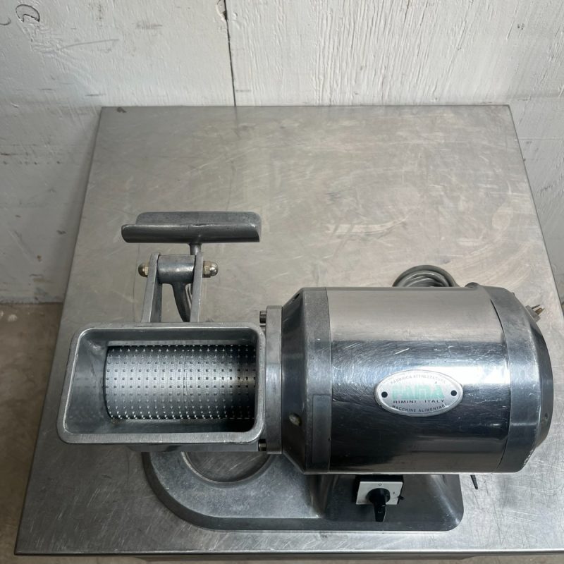 Fama Electric Hard Cheese Grater - Image 5