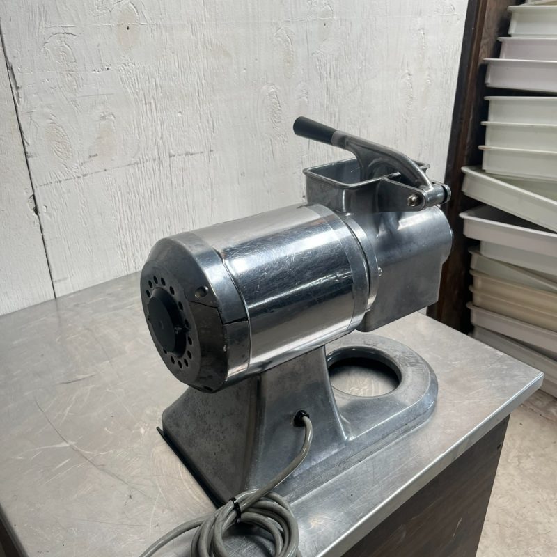 Fama Electric Hard Cheese Grater - Image 9