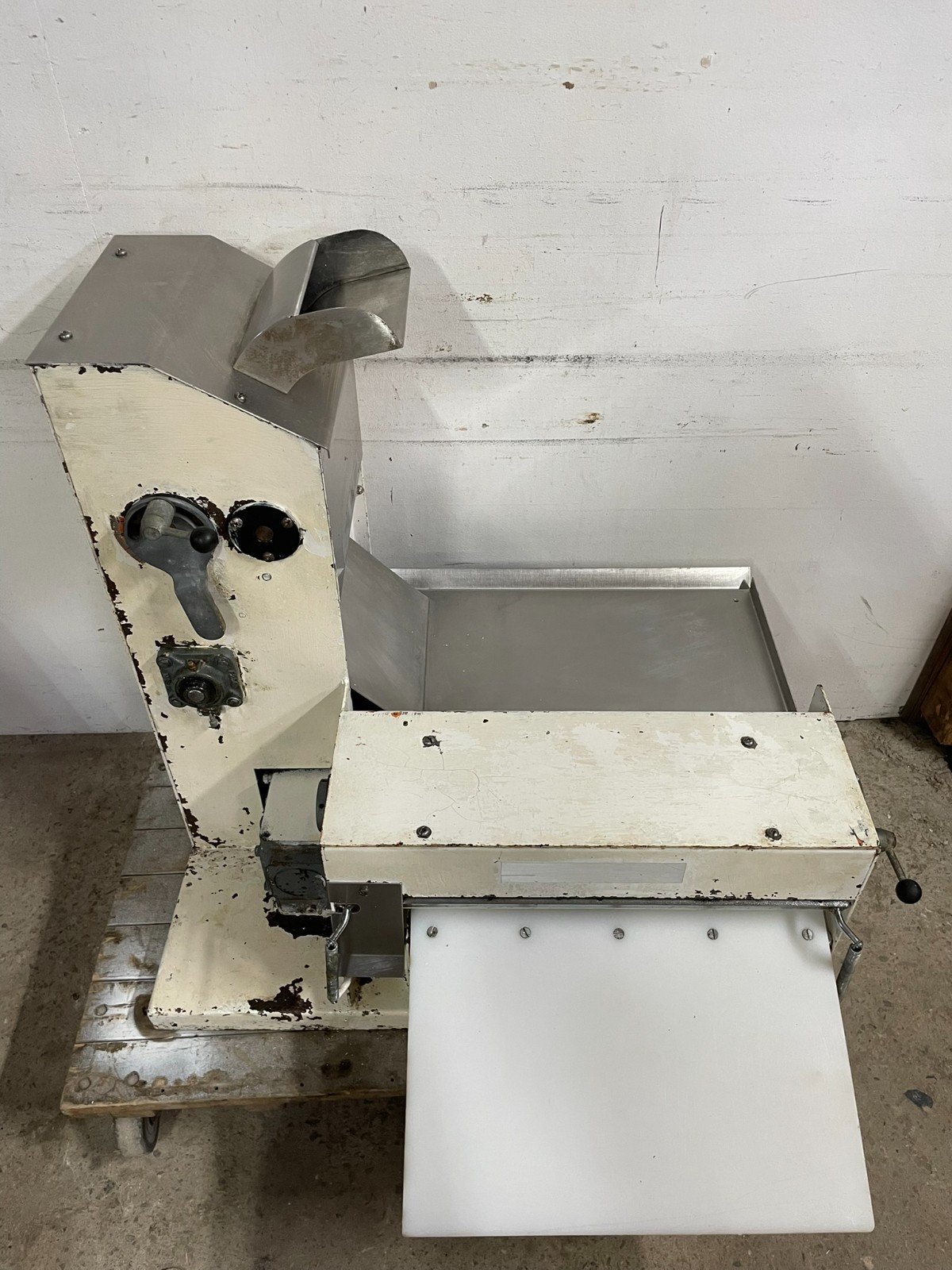 Acme Countertop Double Pass Dough Roller Sheeter - Image 5