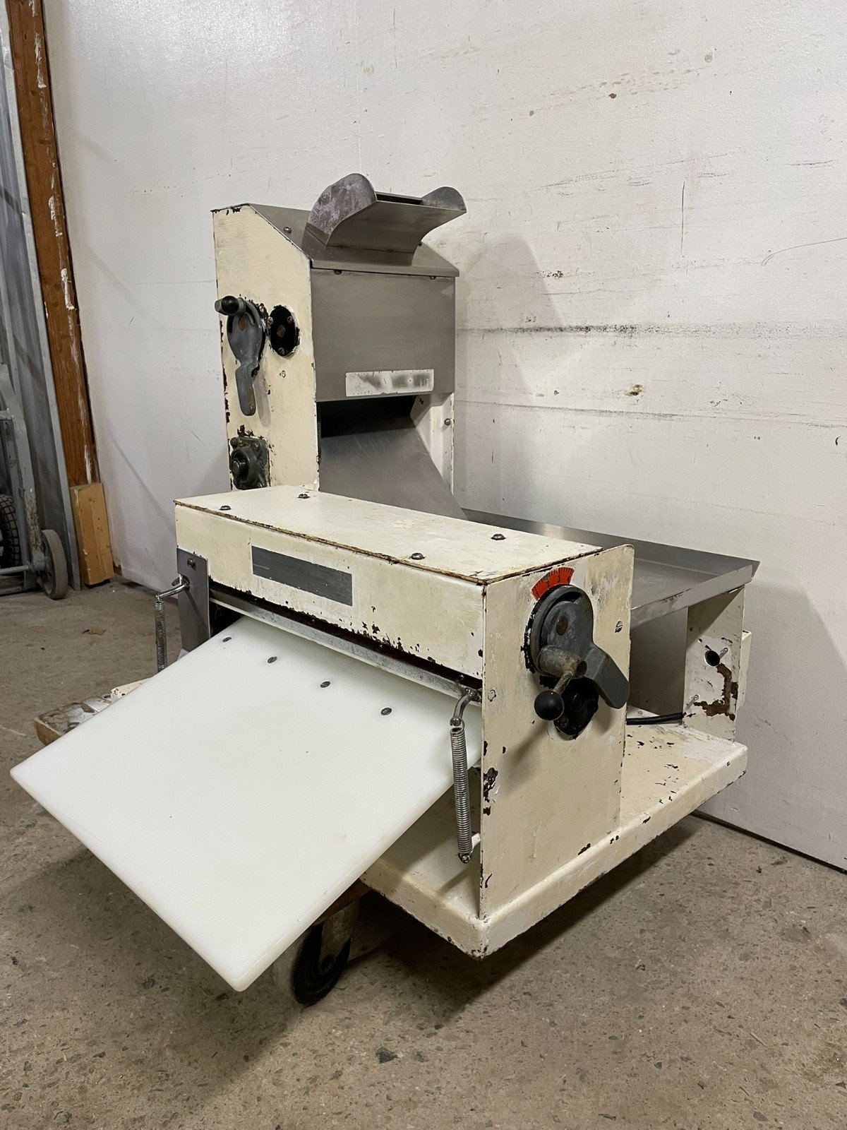 Acme Countertop Double Pass Dough Roller Sheeter - Image 6