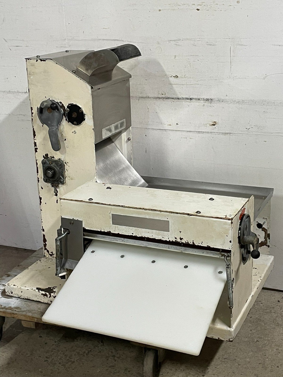 Acme Countertop Double Pass Dough Roller Sheeter