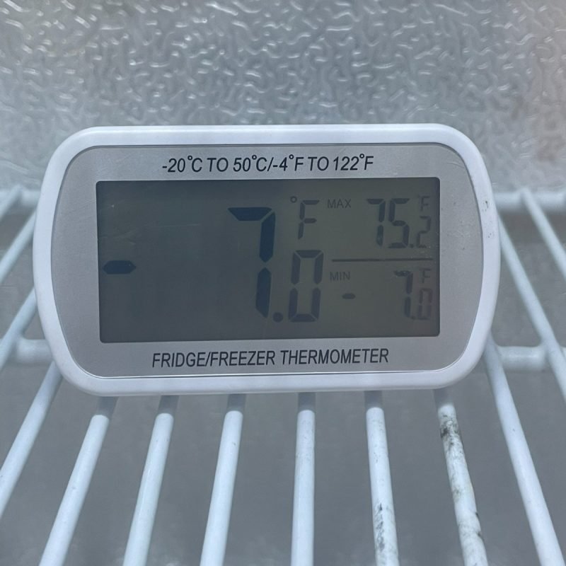 Summit SCFU386 Countertop Glass Door Display Freezer - Image 14
