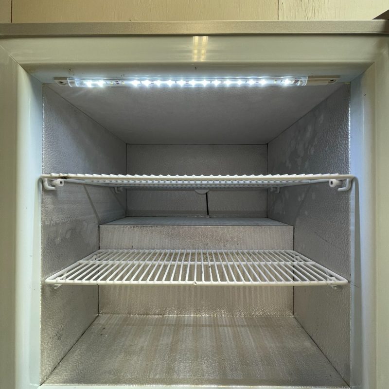 Summit SCFU386 Countertop Glass Door Display Freezer - Image 8