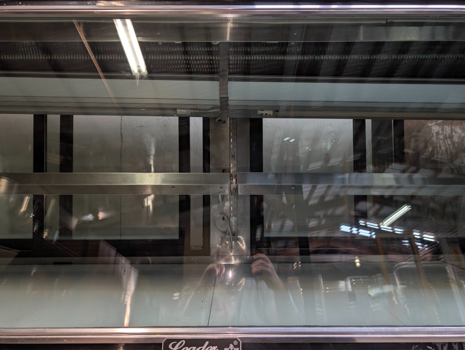 2019 Leader ERCD48 118" Commercial Refrigerator Display Case - Image 12