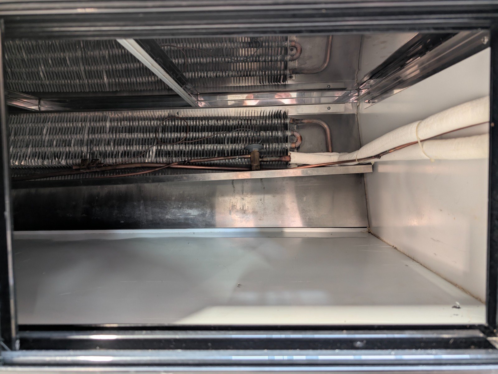 2019 Leader ERCD48 118" Commercial Refrigerator Display Case - Image 19