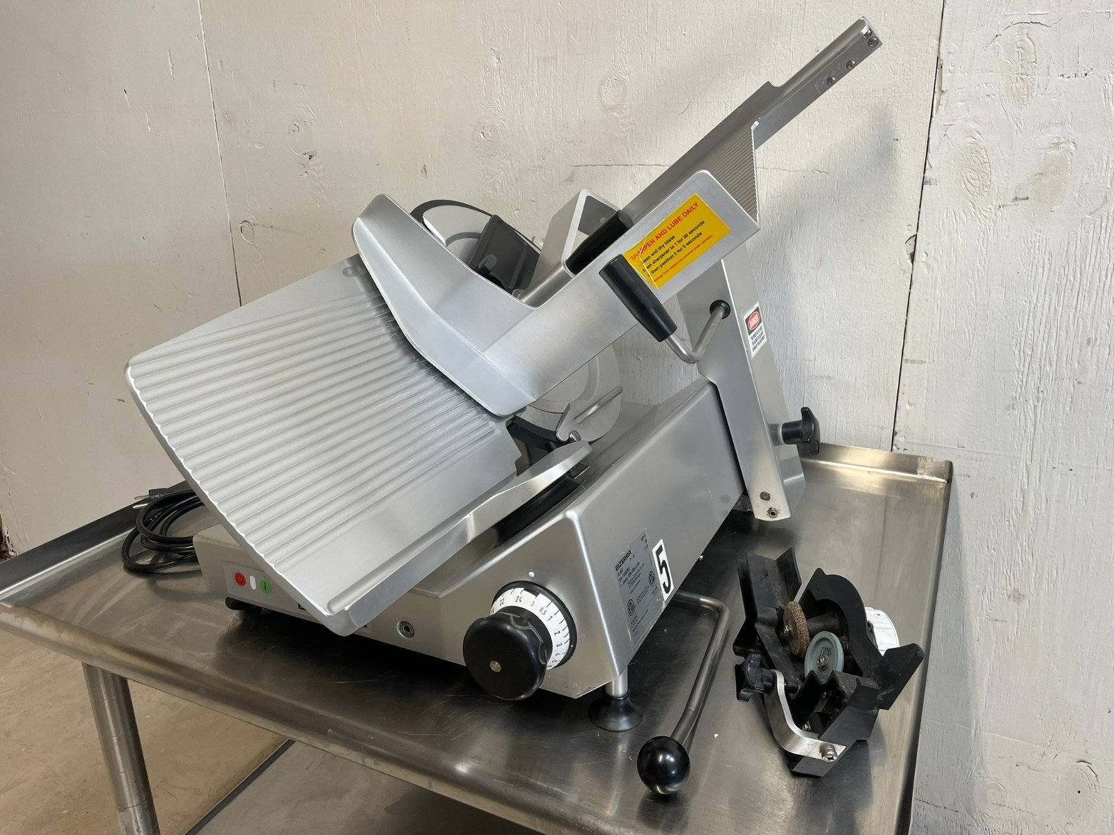 Bizerba SE-12 Manual GSP H Deli Slicer with Sharpener - Image 4