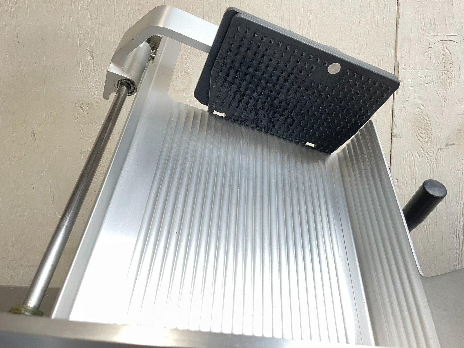 Bizerba SE-12 Manual GSP H Deli Slicer with Sharpener - Image 10