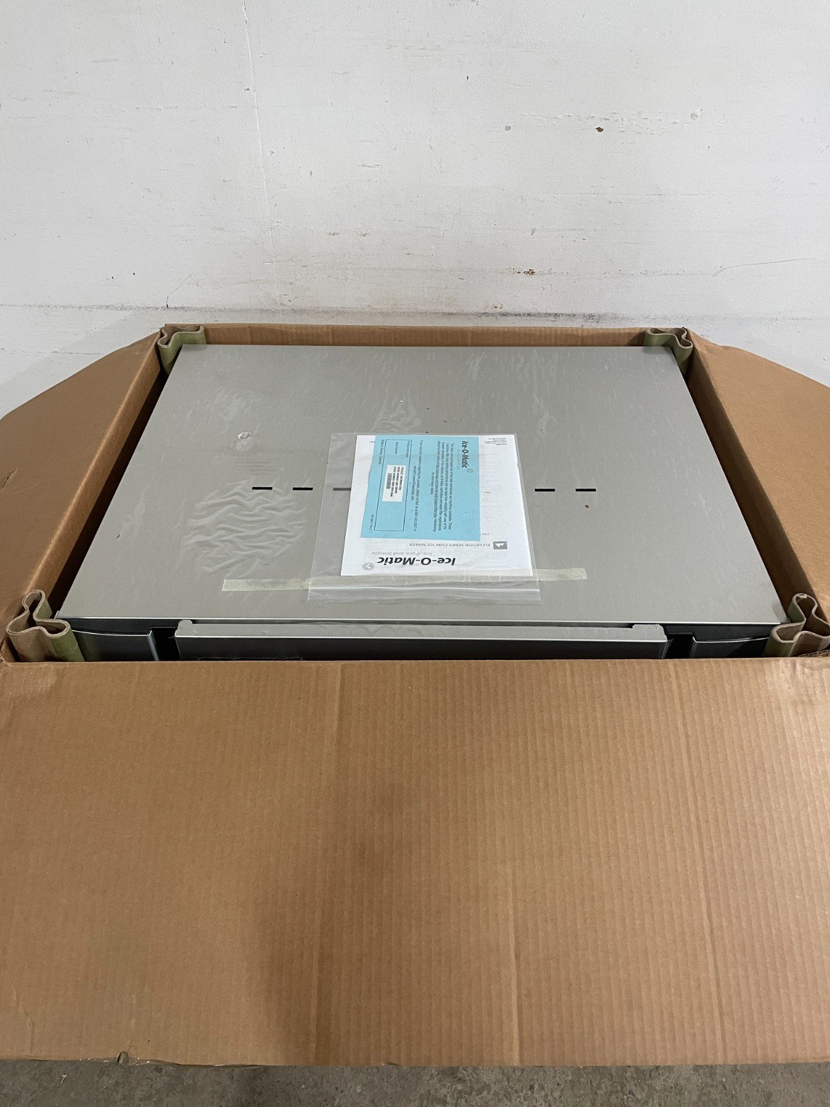 New 2023 Ice-O-Matic CIM1136HR5 30" Remote Cooled Ice Machine Head - Image 6