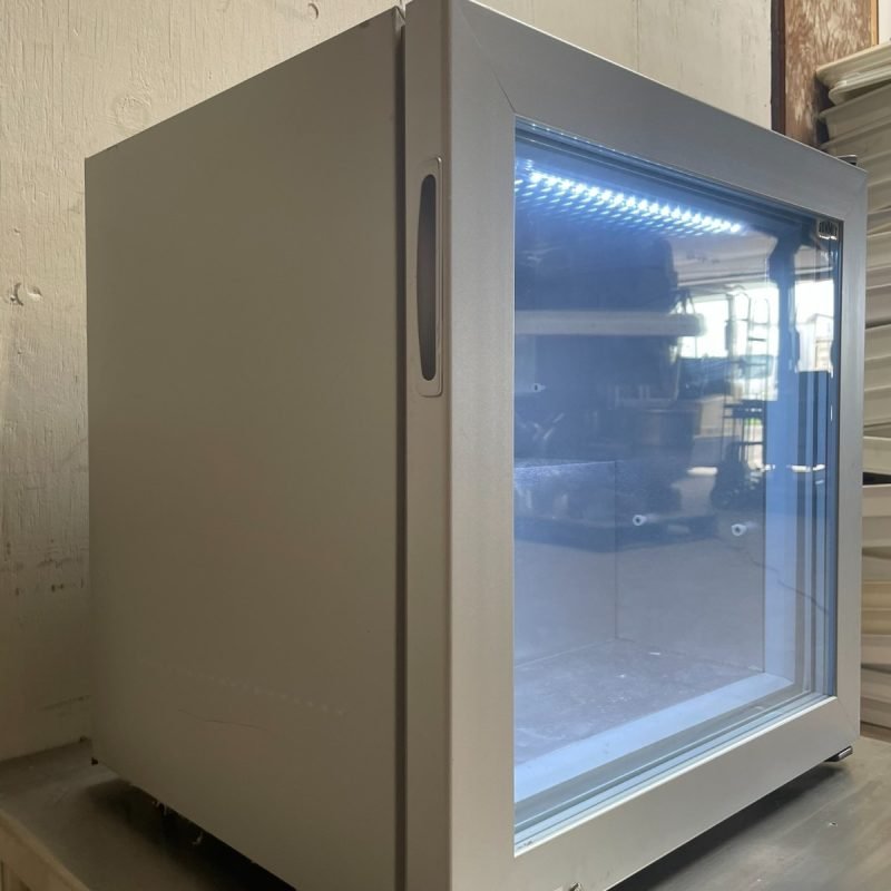 Summit SCFU386 Countertop Glass Door Display Freezer - Image 6