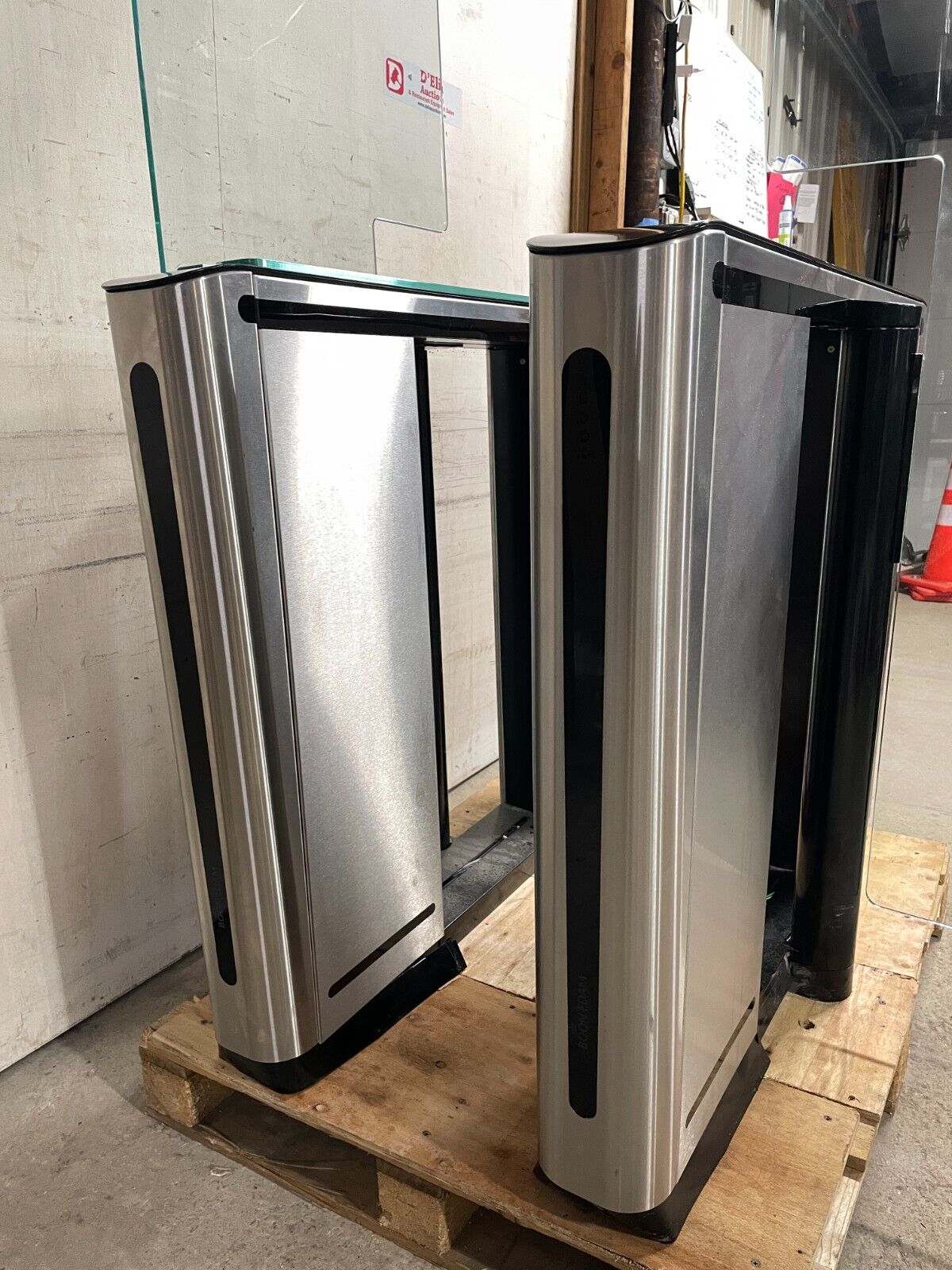 Boon Speed Lane Compact Optical Turnstile with Tall Glass - New - Image 4