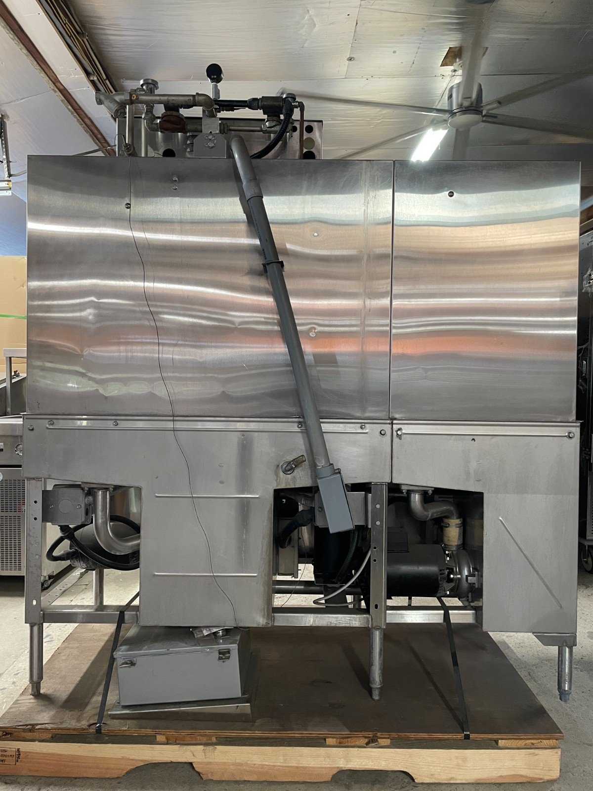 Hobart CRS66A Conveyor Dishwasher - Image 10