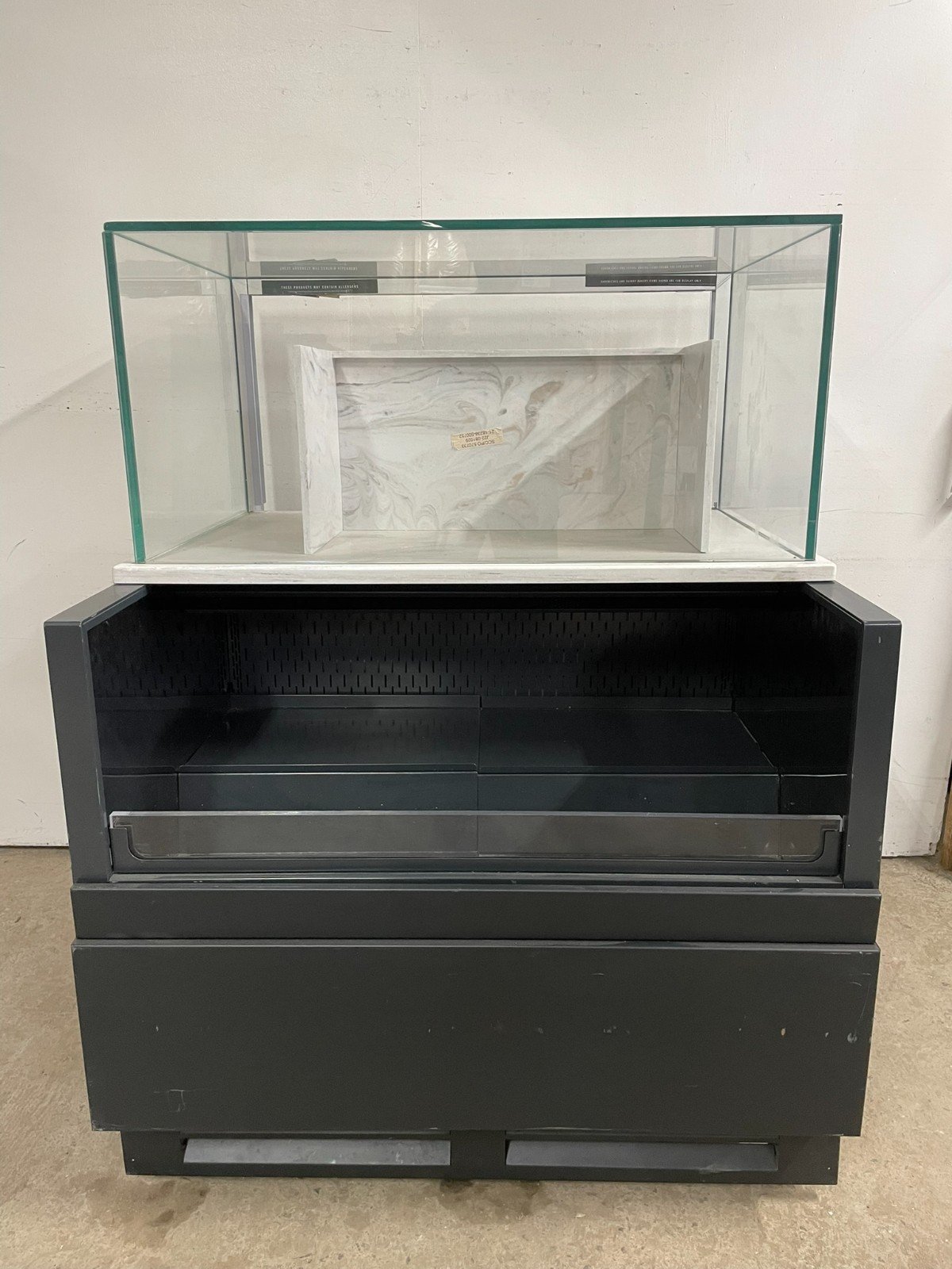 Structural Concept SBZ4052DR 40" Glass Top Display Case
