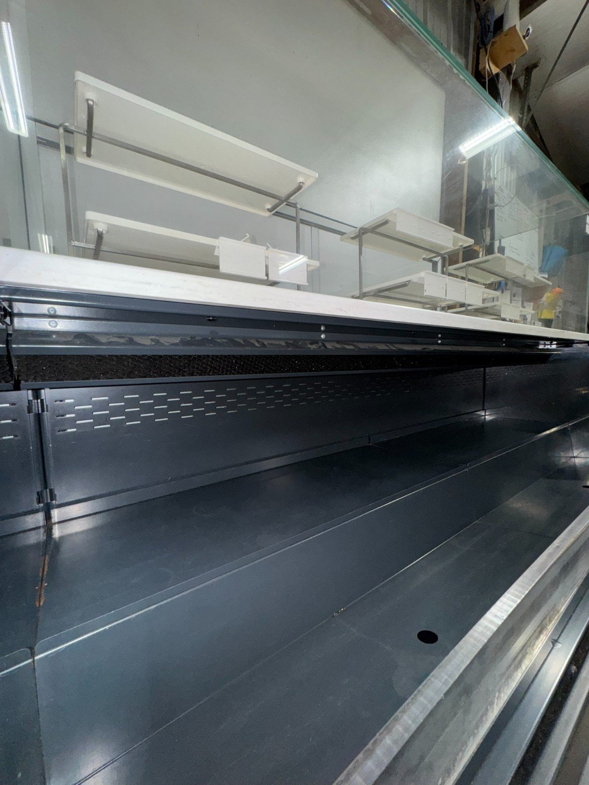Structural Concepts SBZ6652DR Refrigerated Display Case - Image 16
