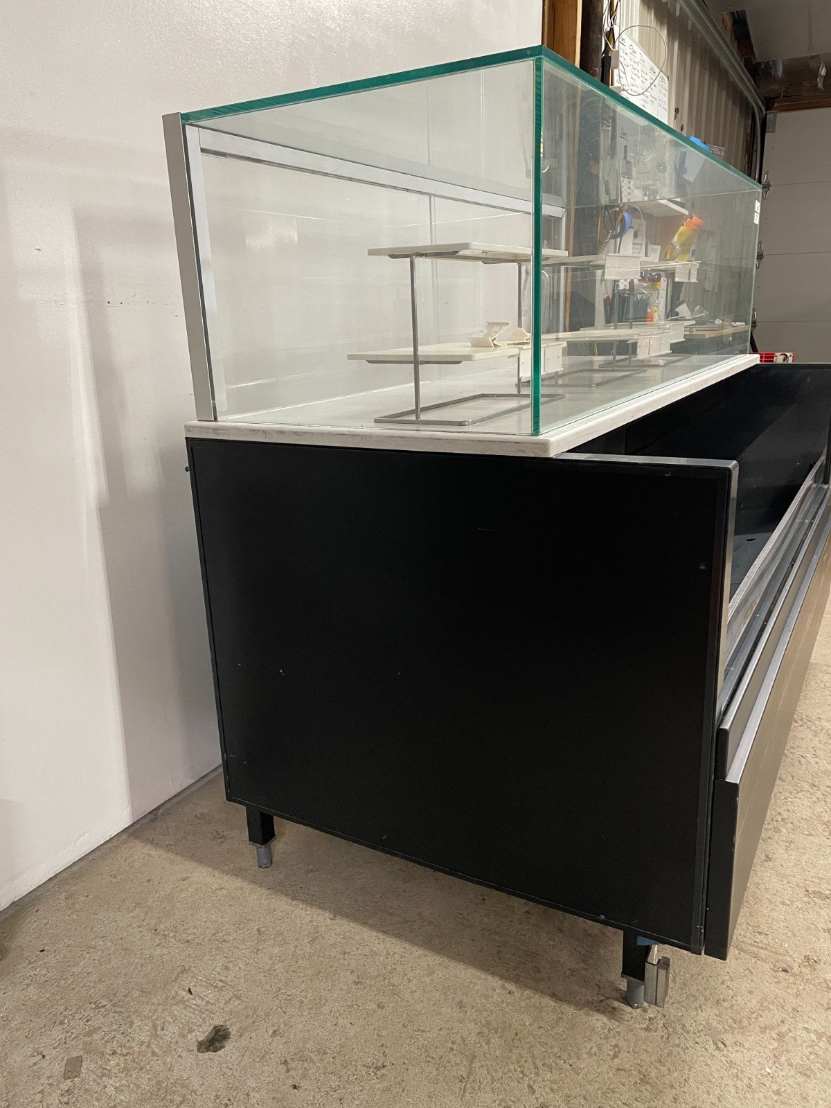 Structural Concepts SBZ6652DR Refrigerated Display Case - Image 4