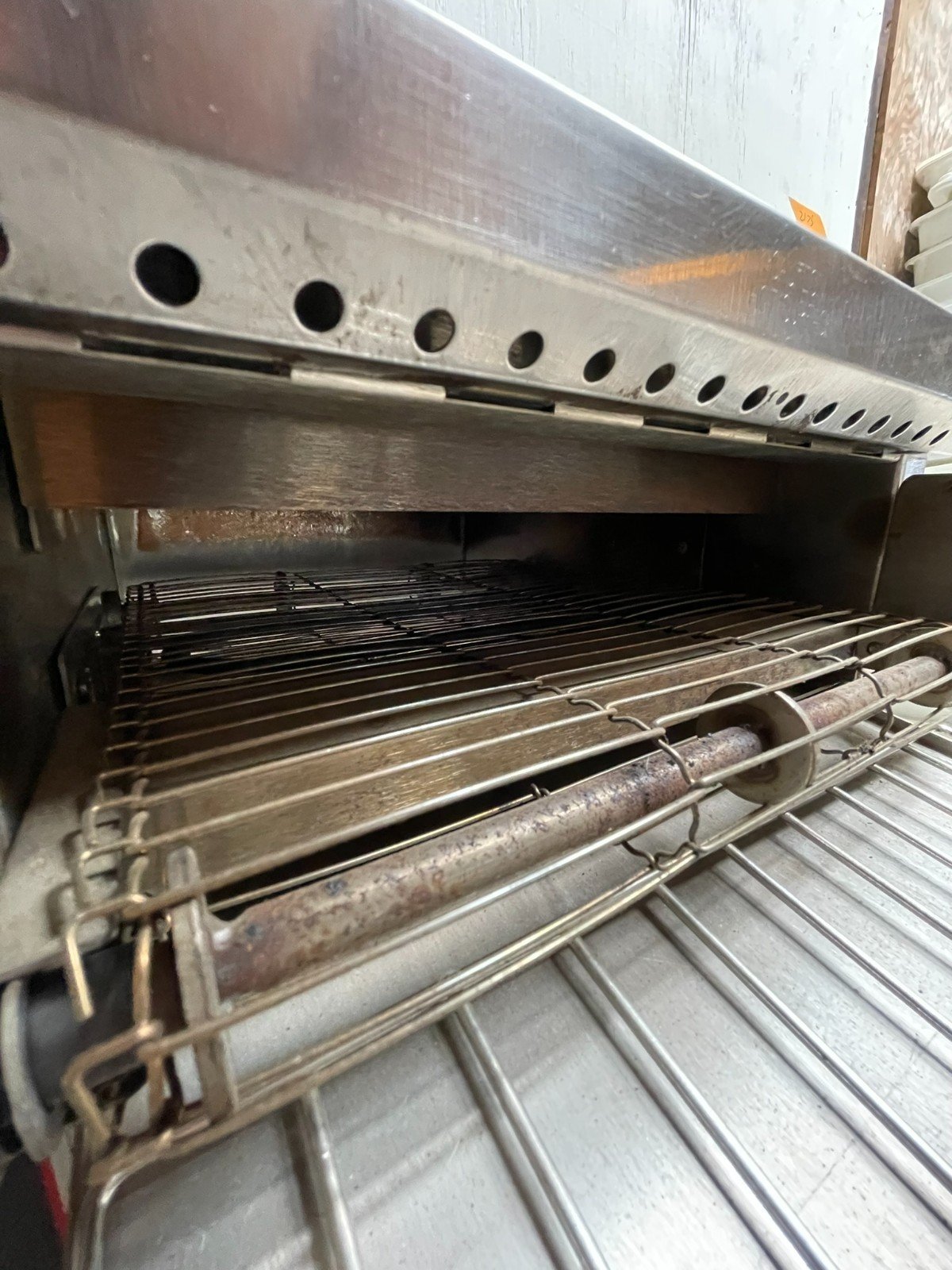 APW Wyott AT-EXPRESS Electric Conveyor Toasters - Image 9