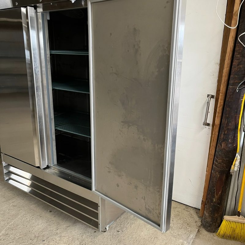 Precision PR2 Reach-In 2-Door Refrigerator - Image 8