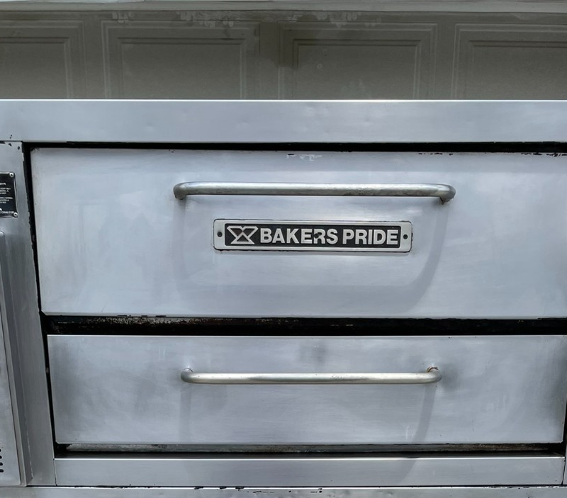 Bakers Pride 151 Natural Gas Single Oven with Stones