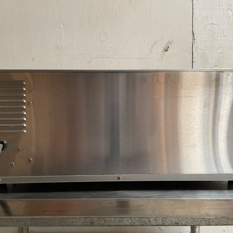 Wisco 560E Countertop Electric Pizza Oven - Image 12